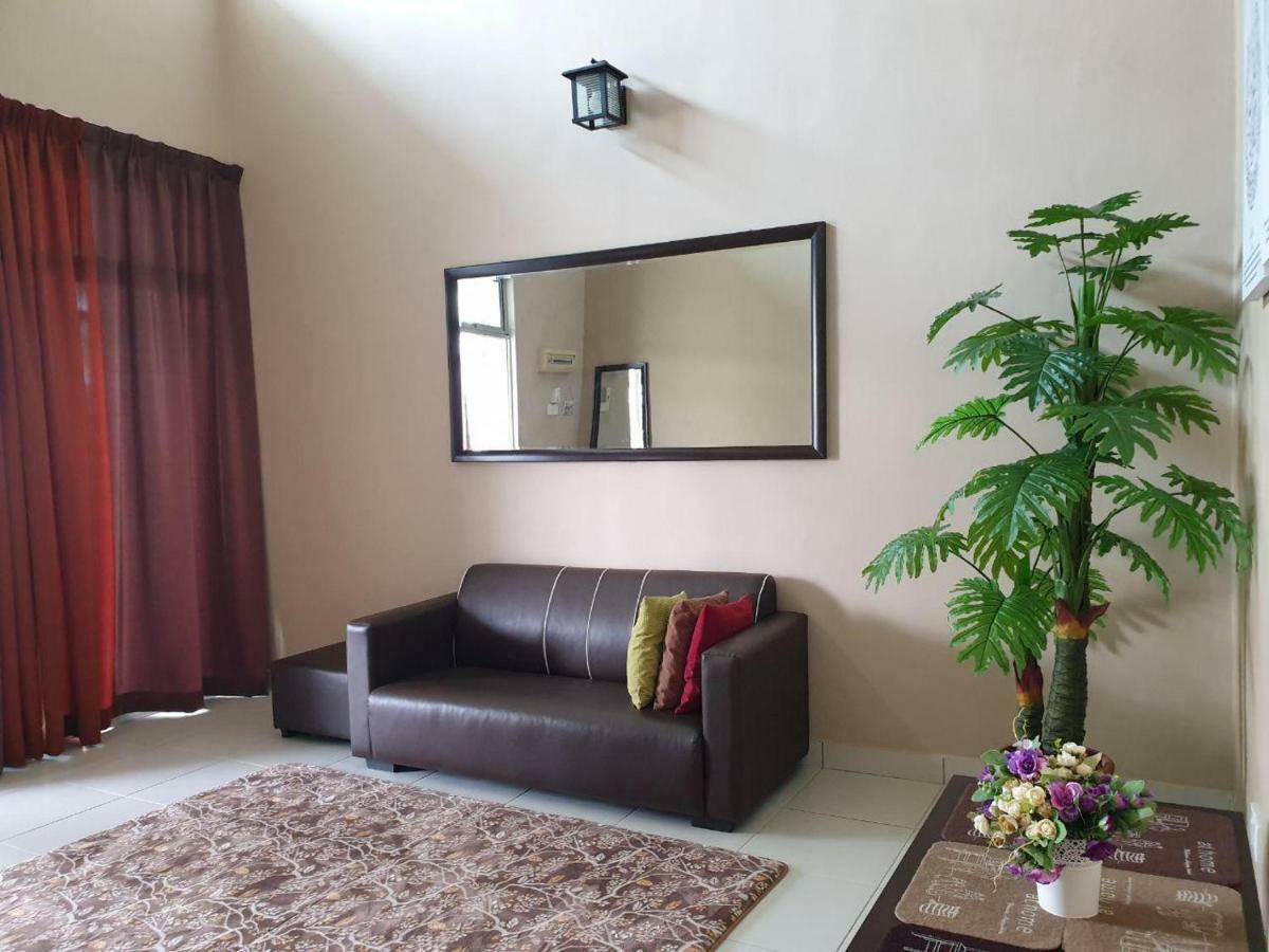 Lindanazri Homestay Mitc Melaka Екстериор снимка